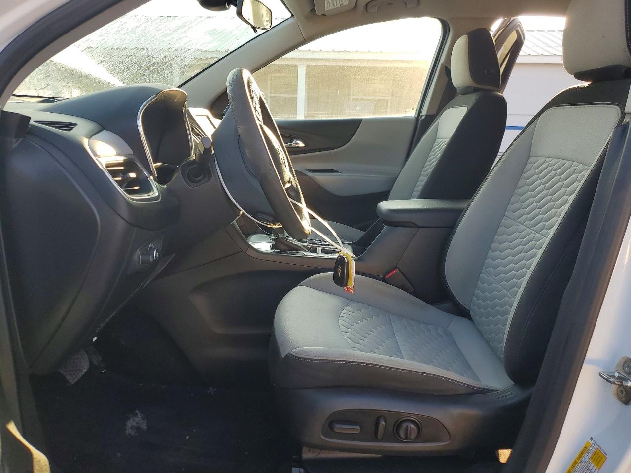 2020 CHEVROLET EQUINOX LS photo 13