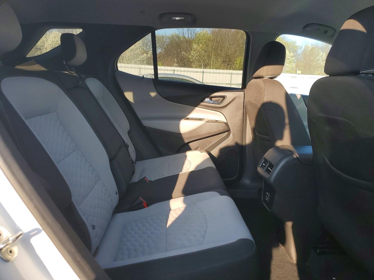 2020 CHEVROLET EQUINOX LS photo 21