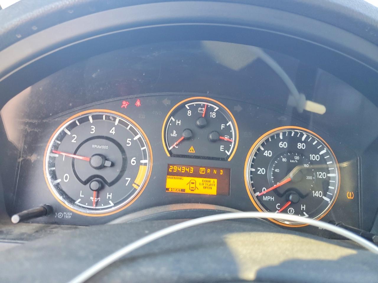 2011 NISSAN ARMADA SV photo 17