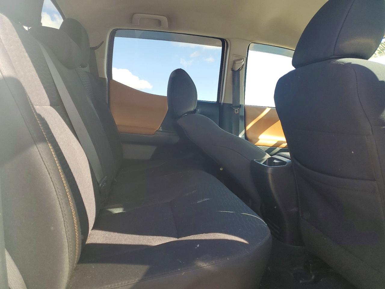 2017 TOYOTA TACOMA SR5 V6 photo 28