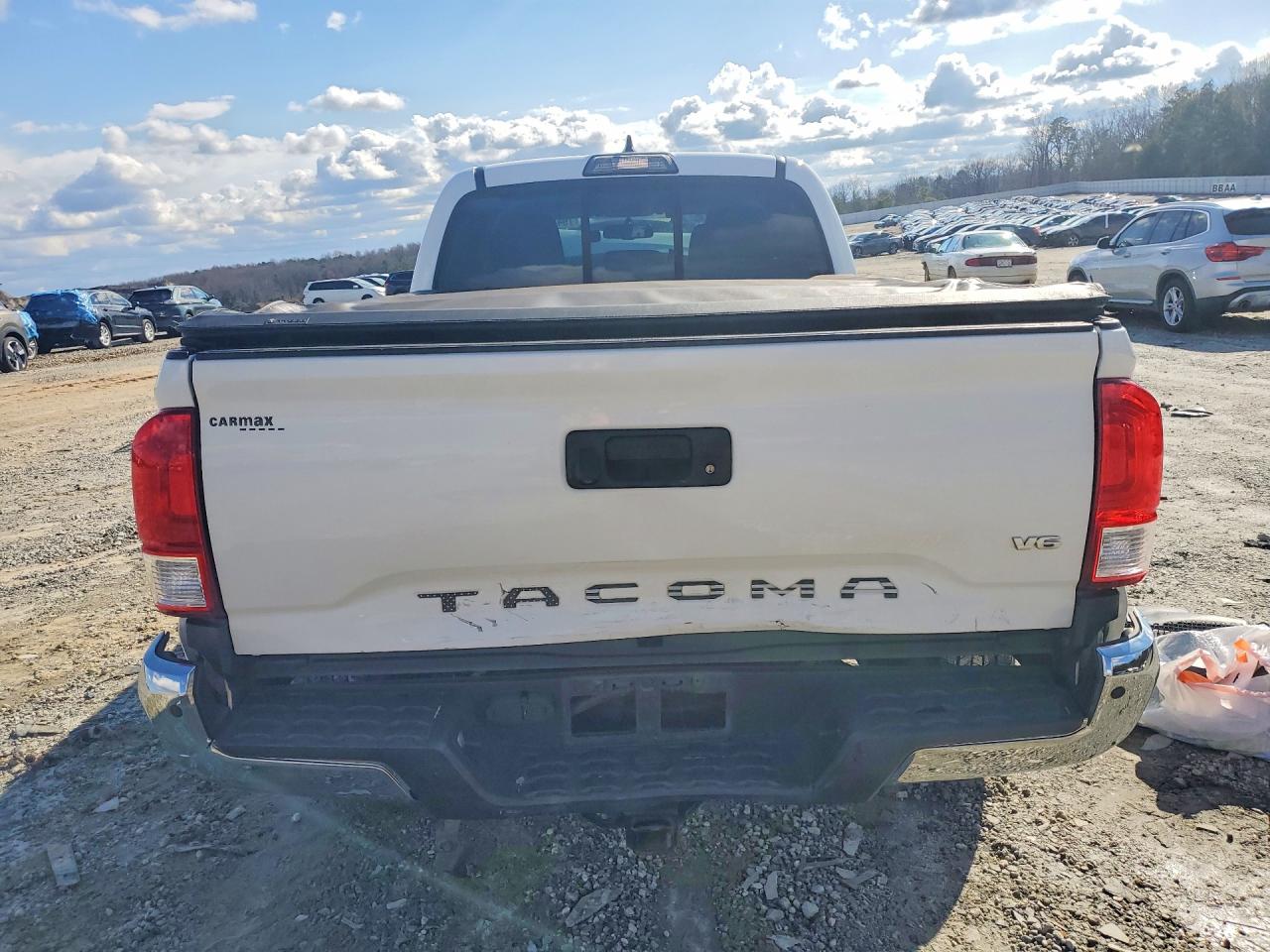2017 TOYOTA TACOMA SR5 V6 photo 16