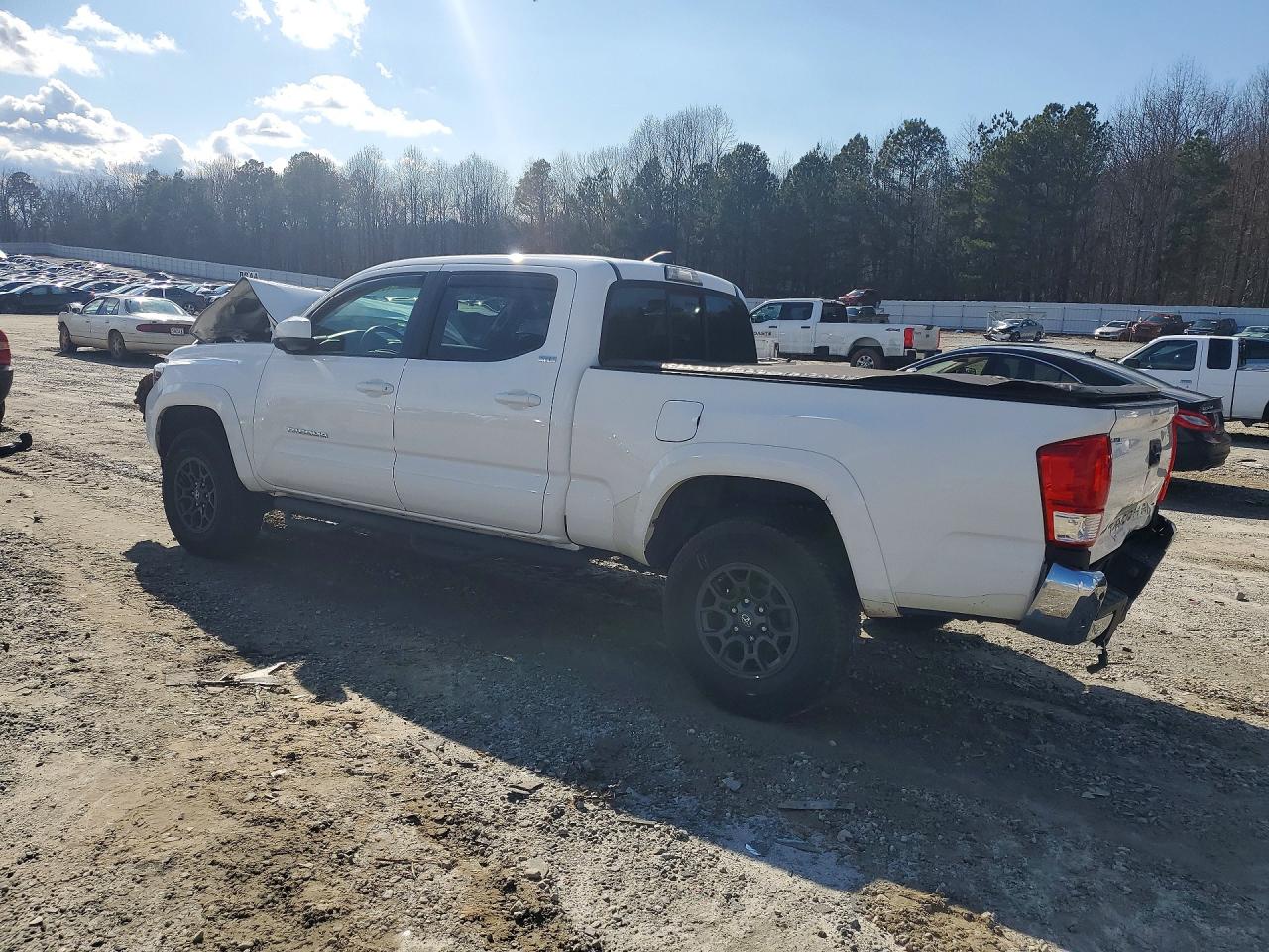 2017 TOYOTA TACOMA SR5 V6 photo 4
