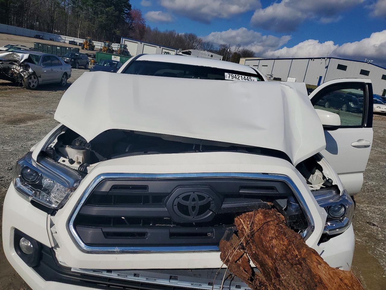 2017 TOYOTA TACOMA SR5 V6 photo 31