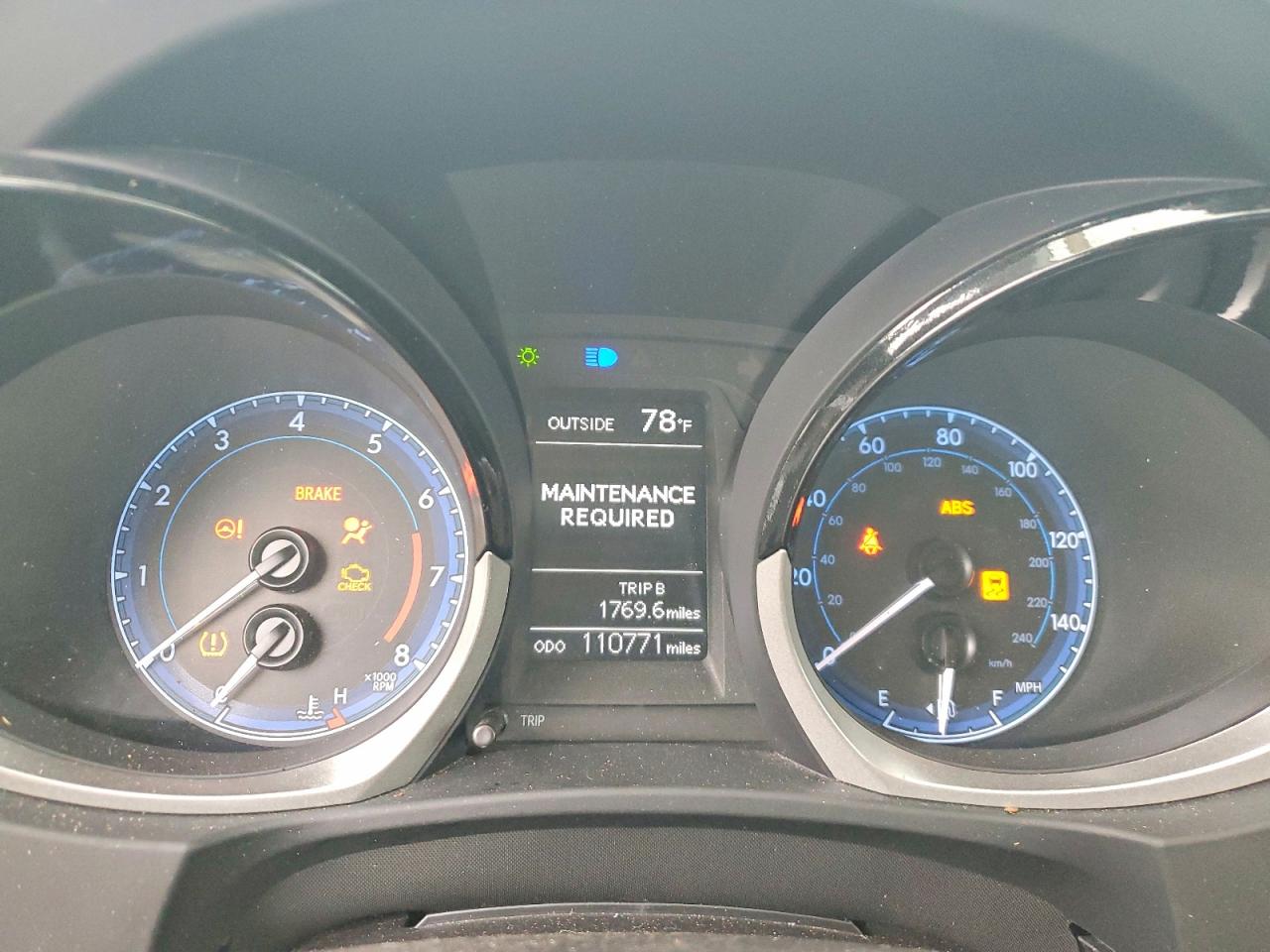 2016 TOYOTA COROLLA S PLUS photo 9