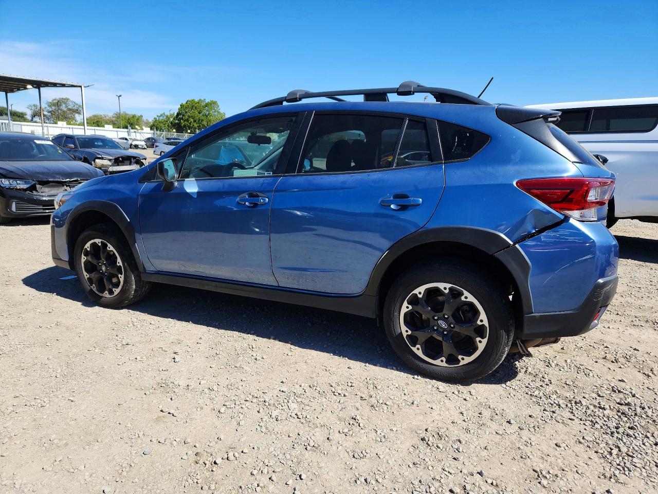 2021 SUBARU CROSSTREK photo 2