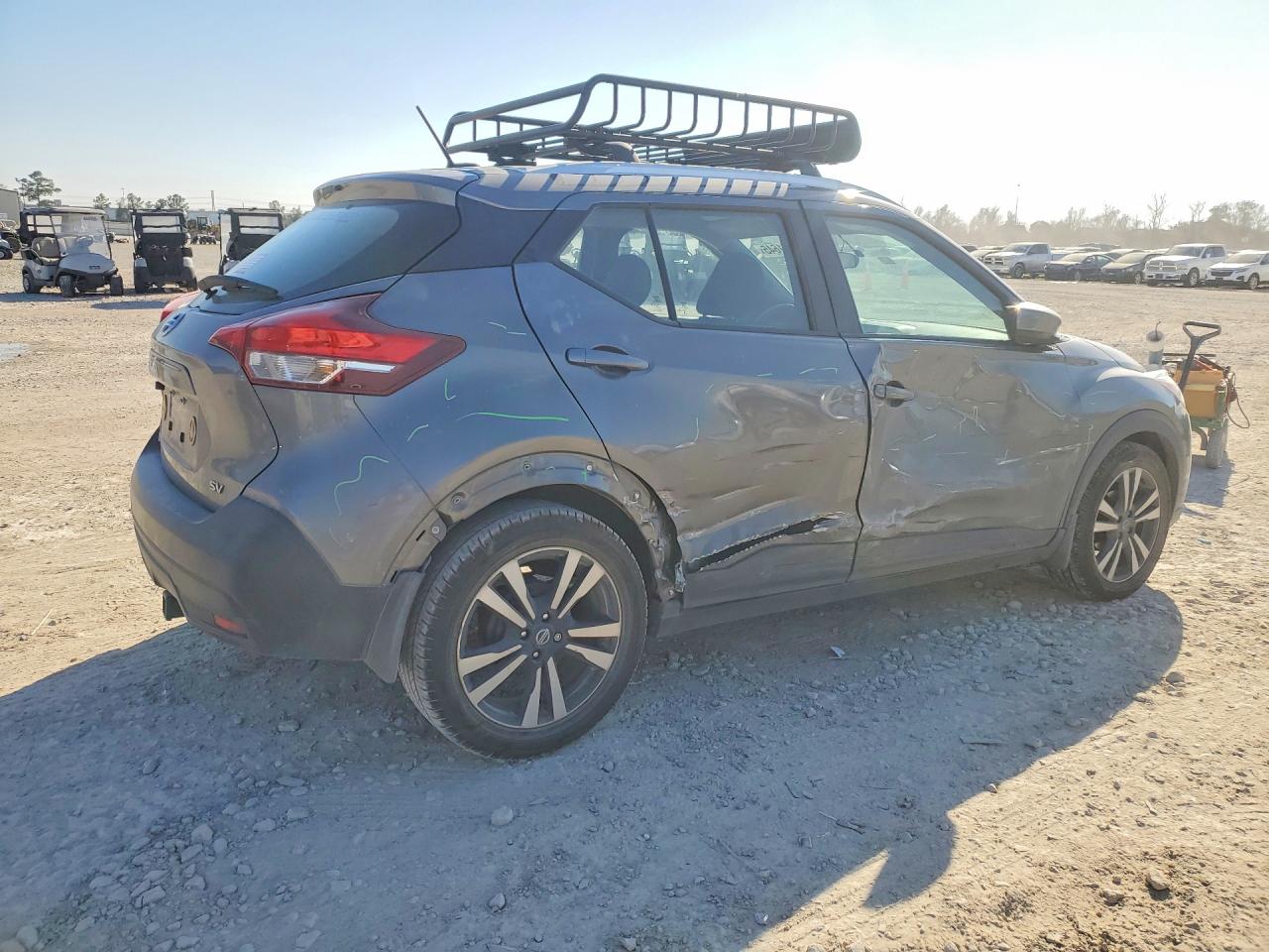 2019 NISSAN KICKS SV photo 3