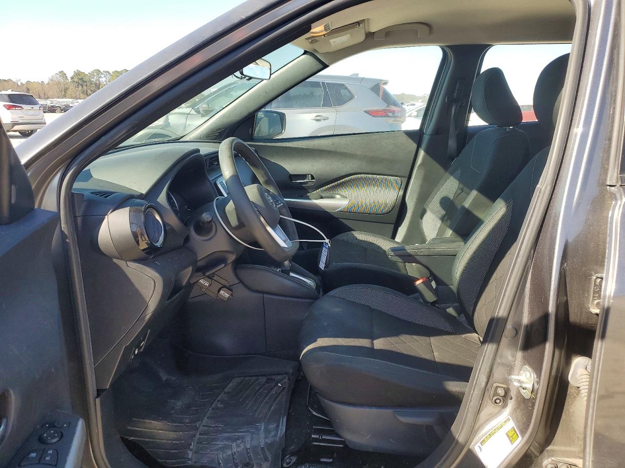 2019 NISSAN KICKS SV photo 7