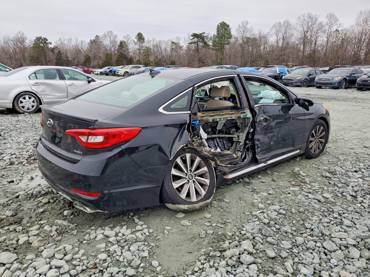 2015 HYUNDAI SONATA SPORT photo 3