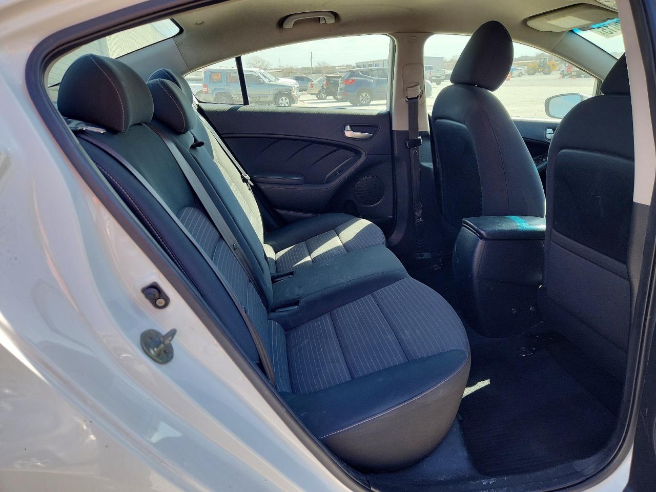 2018 KIA FORTE LX photo 10