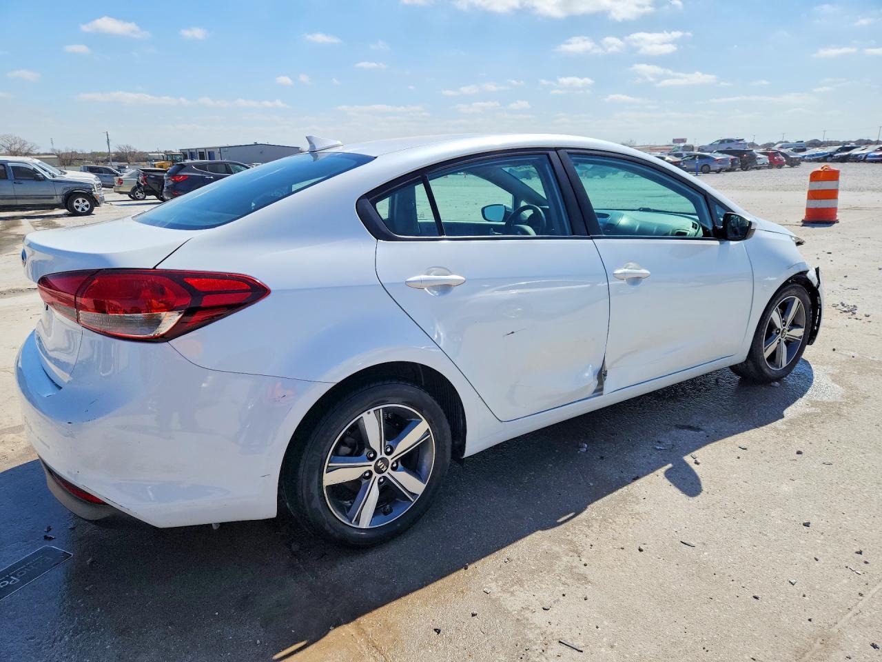 2018 KIA FORTE LX photo 3