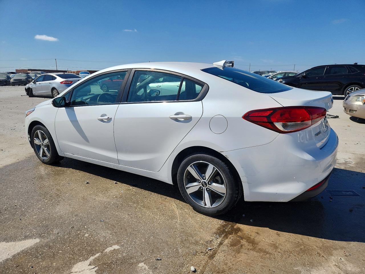 2018 KIA FORTE LX photo 2