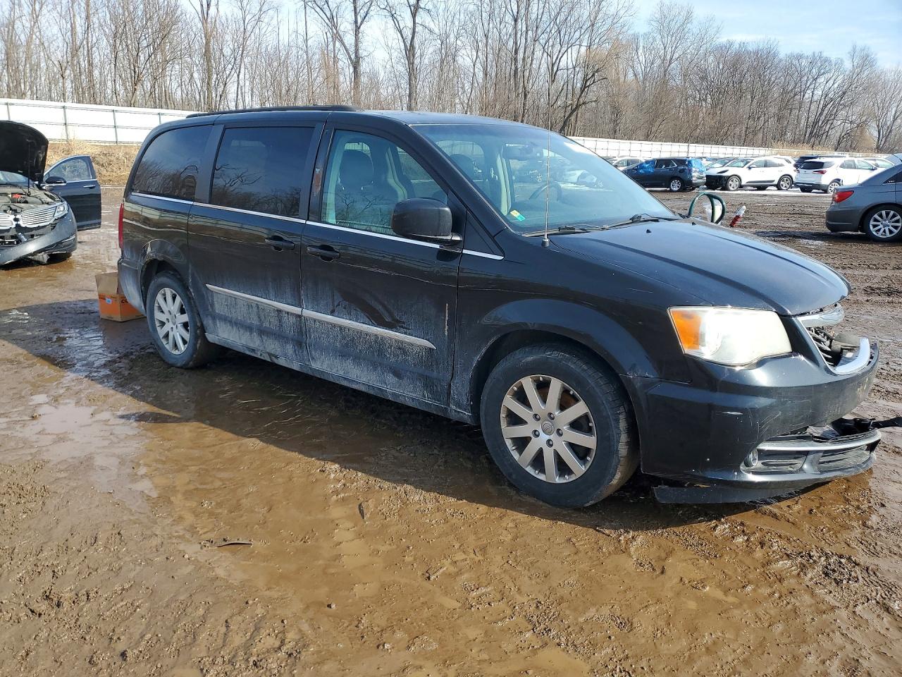 2013 CHRYSLER TOWN & COUNTRY TOURING photo 7