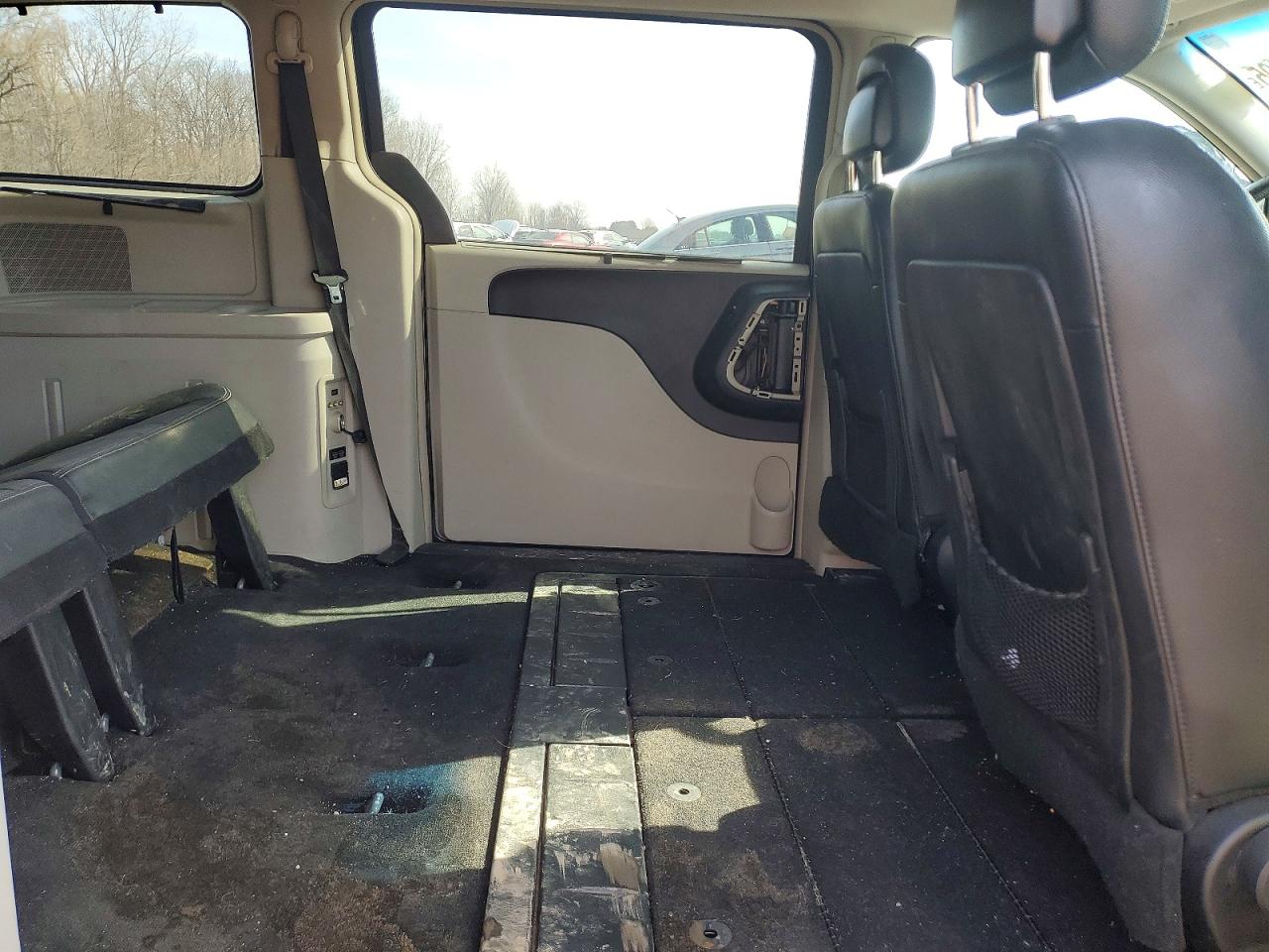 2013 CHRYSLER TOWN & COUNTRY TOURING photo 21