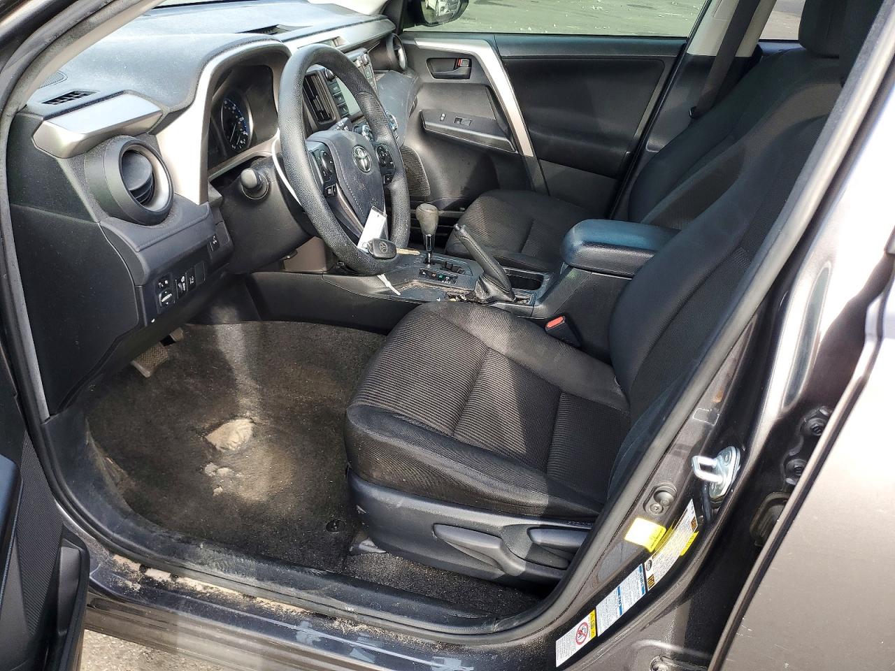 2017 TOYOTA RAV4 LE photo 13