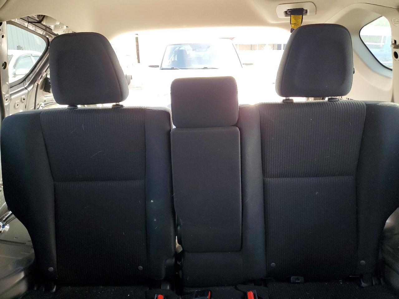 2017 TOYOTA RAV4 LE photo 19