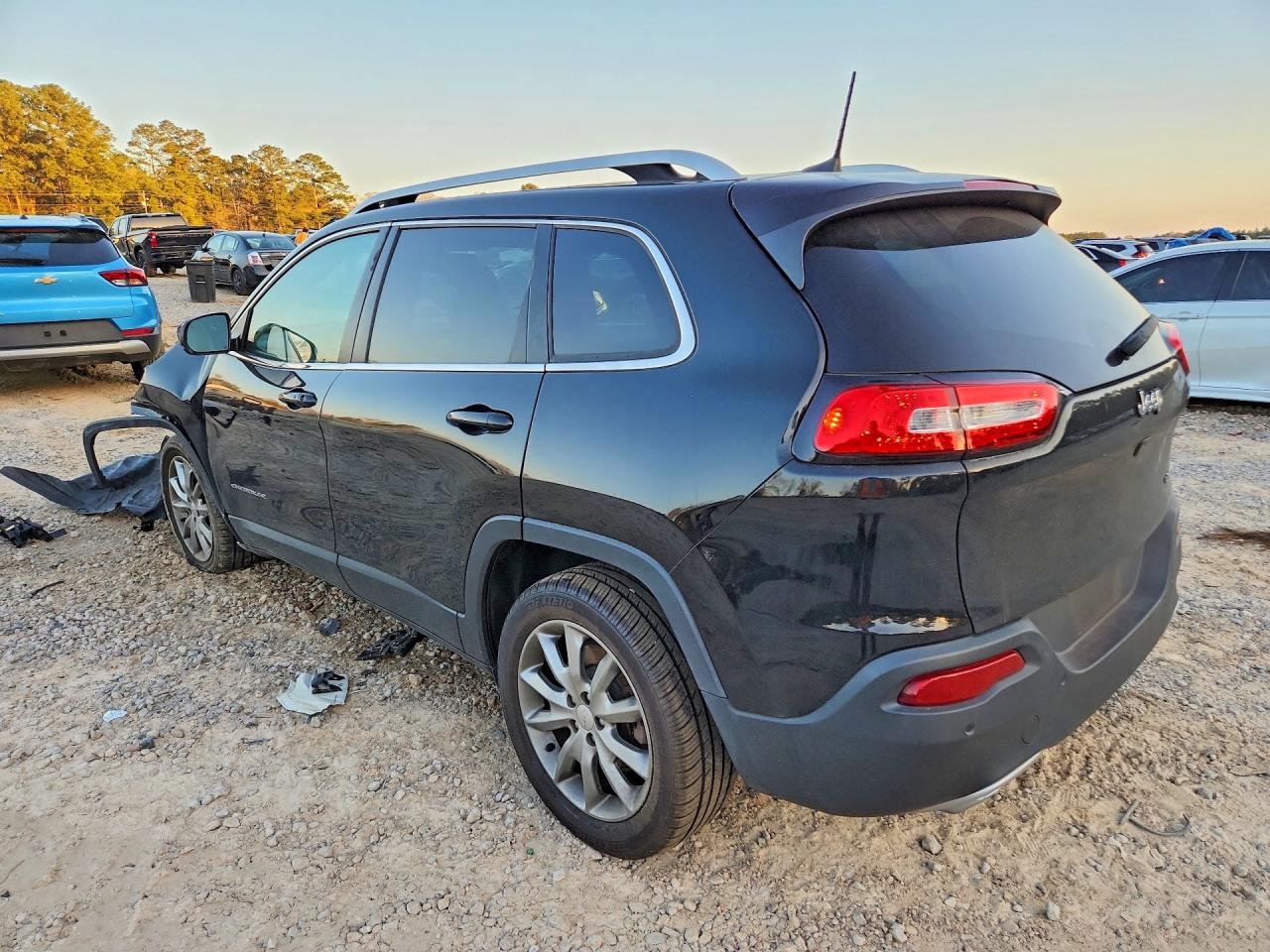 2018 JEEP CHEROKEE LIMITED photo 3