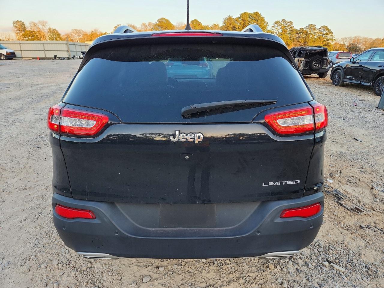 2018 JEEP CHEROKEE LIMITED photo 11