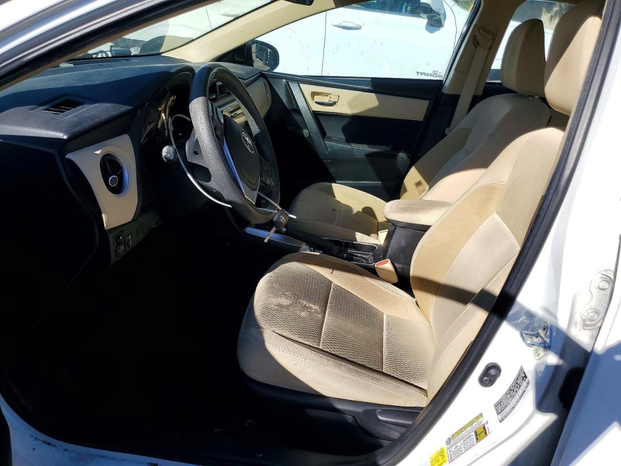 2017 TOYOTA COROLLA LE photo 7
