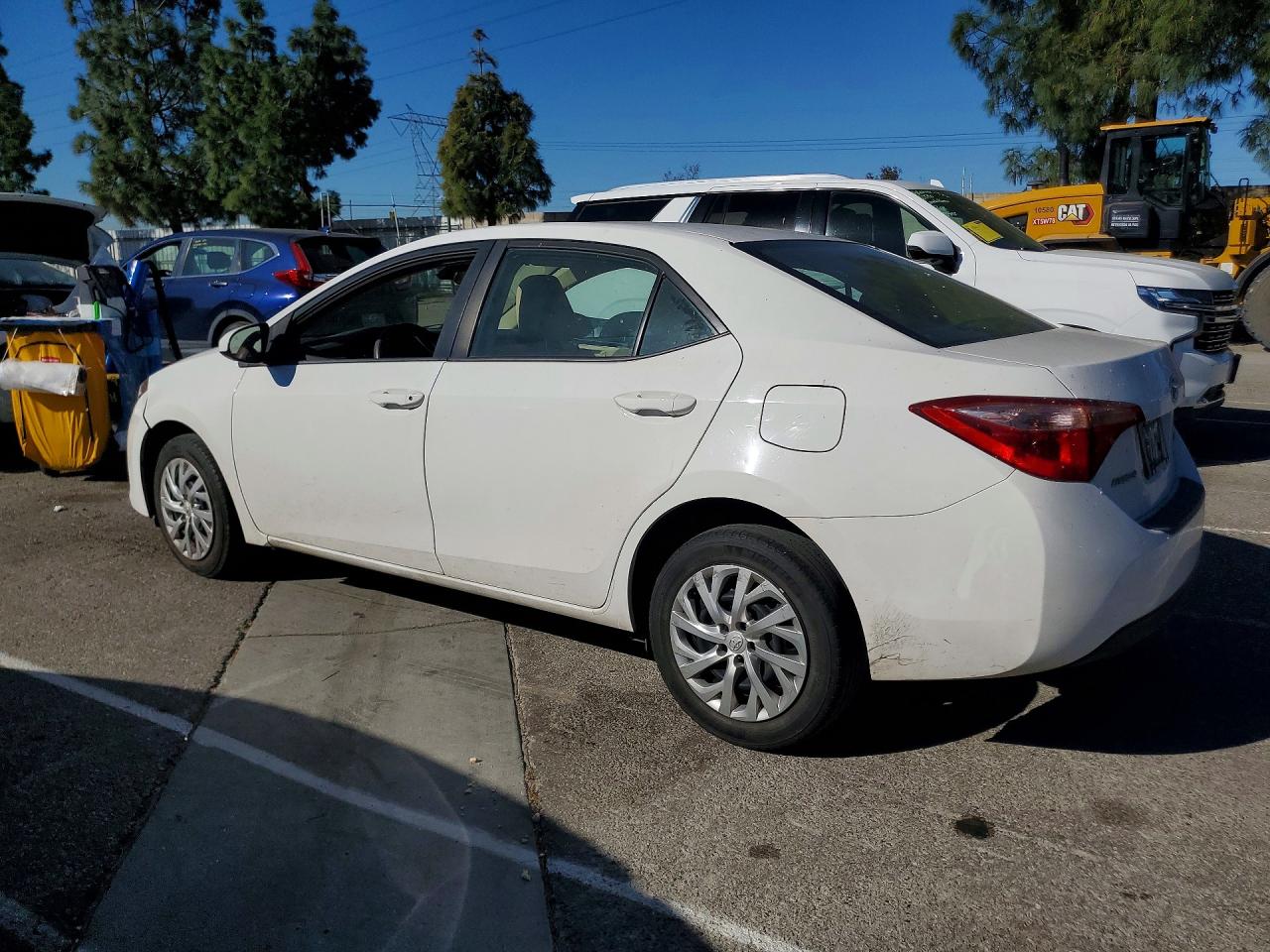 2017 TOYOTA COROLLA LE photo 2