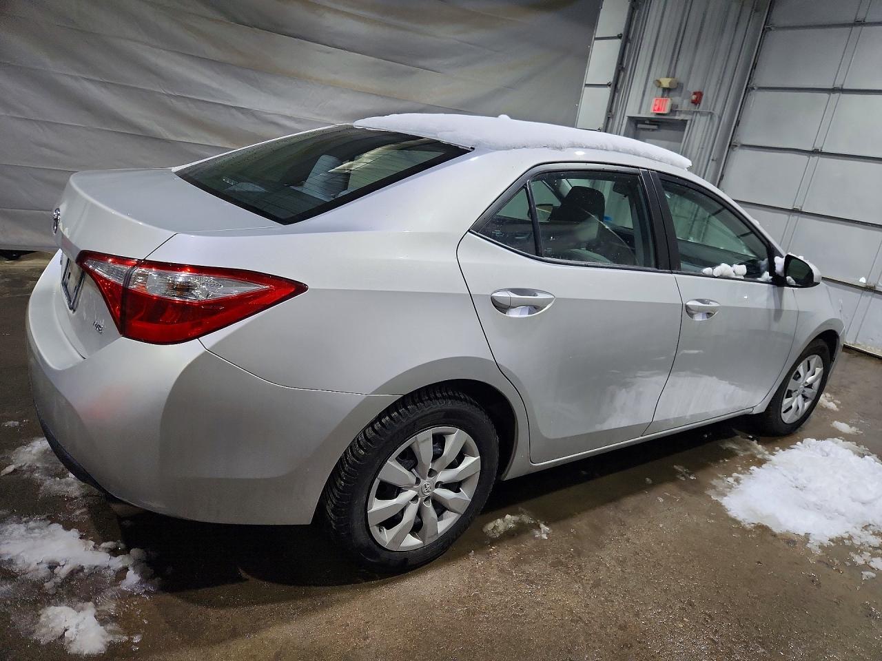 2015 TOYOTA COROLLA LE photo 5