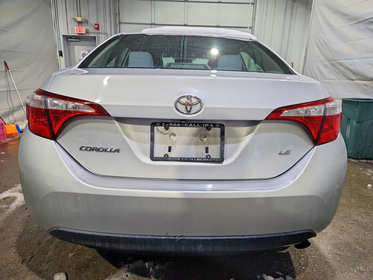2015 TOYOTA COROLLA LE photo 11