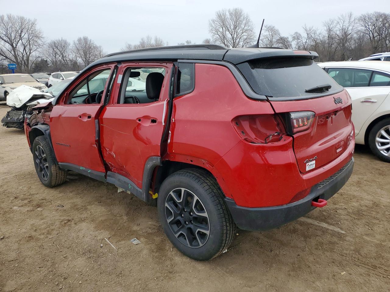 2019 JEEP COMPASS TRAILHAWK photo 2