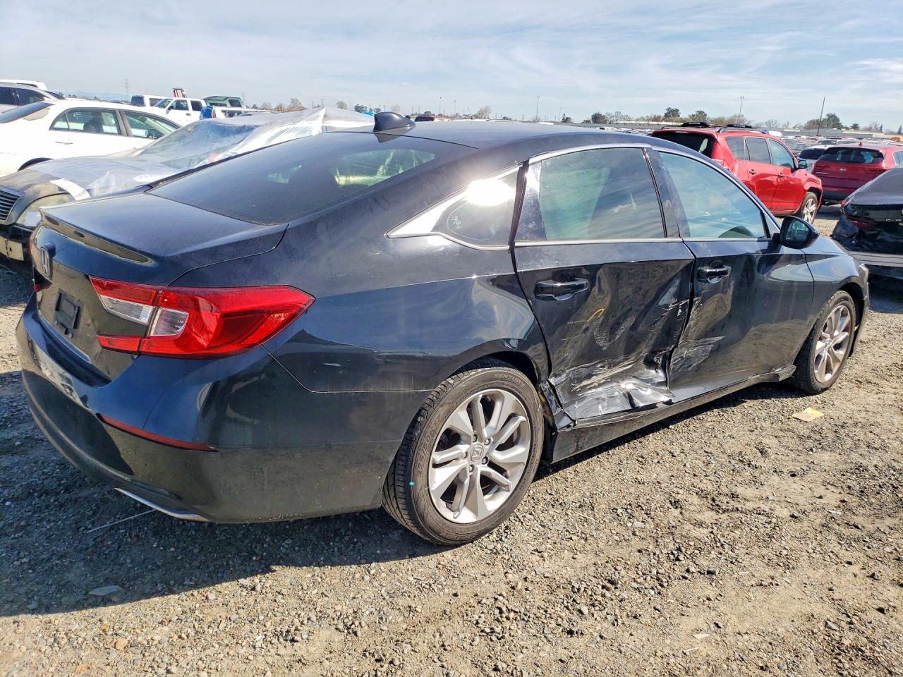2018 HONDA ACCORD LX photo 3