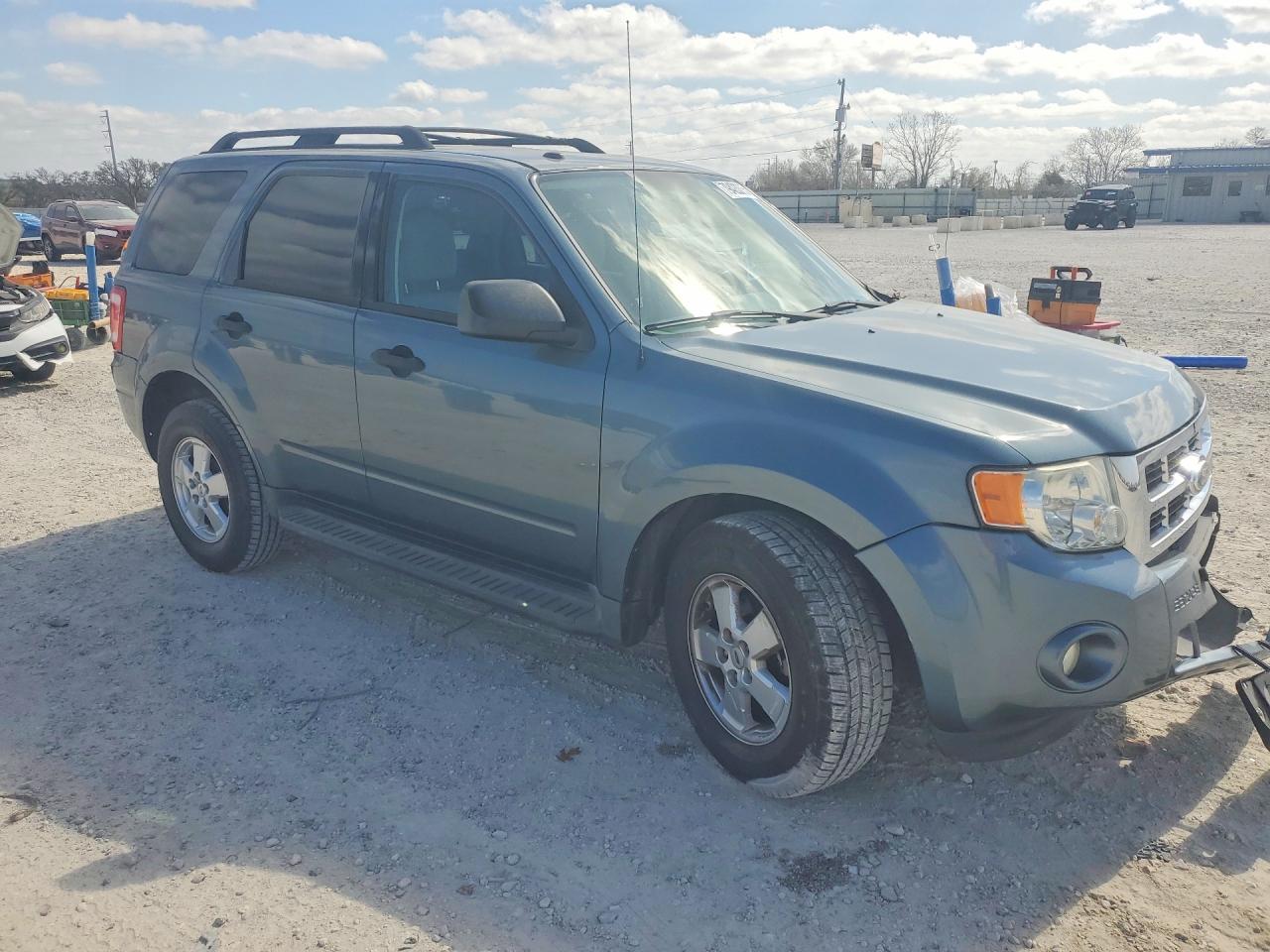 2012 FORD ESCAPE XLT photo 4