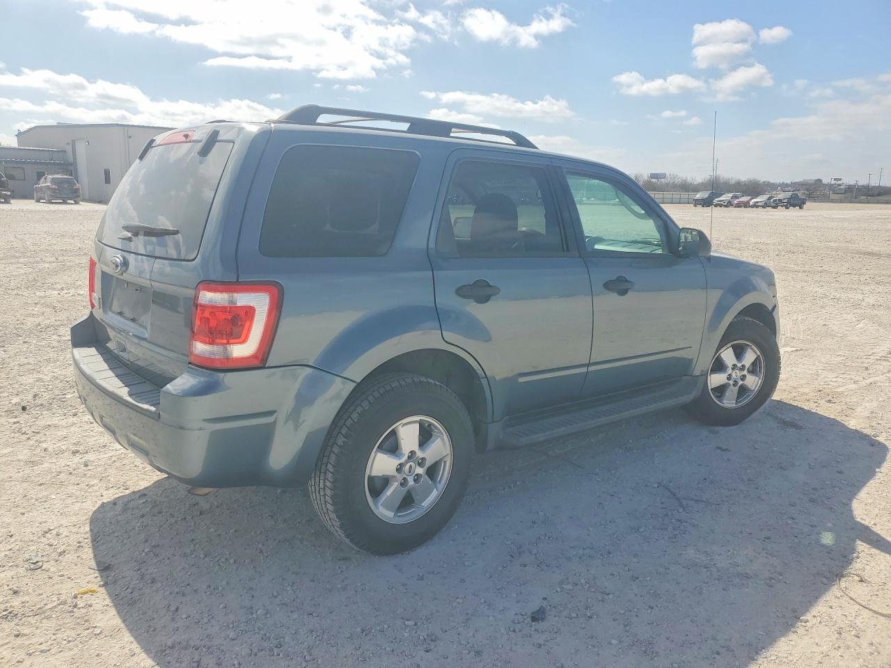 2012 FORD ESCAPE XLT photo 3