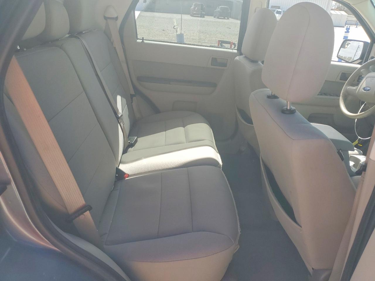 2012 FORD ESCAPE XLT photo 10
