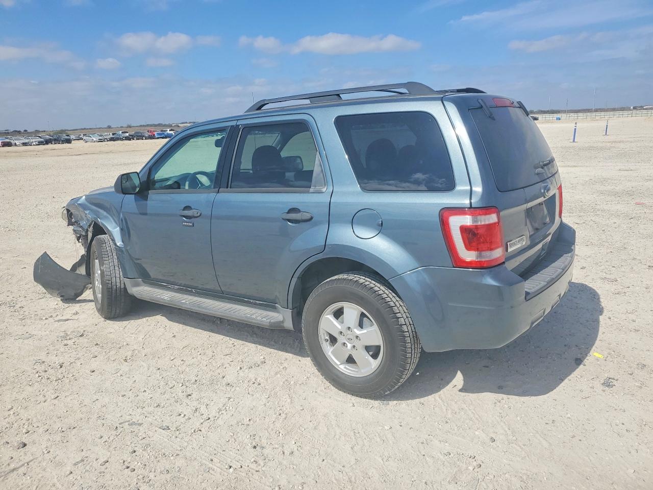 2012 FORD ESCAPE XLT photo 2