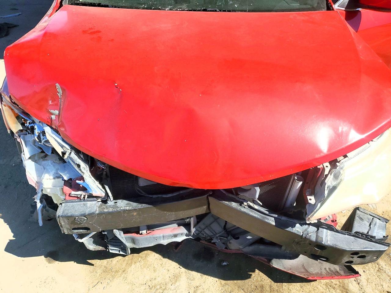 2014 TOYOTA CAMRY LE photo 11