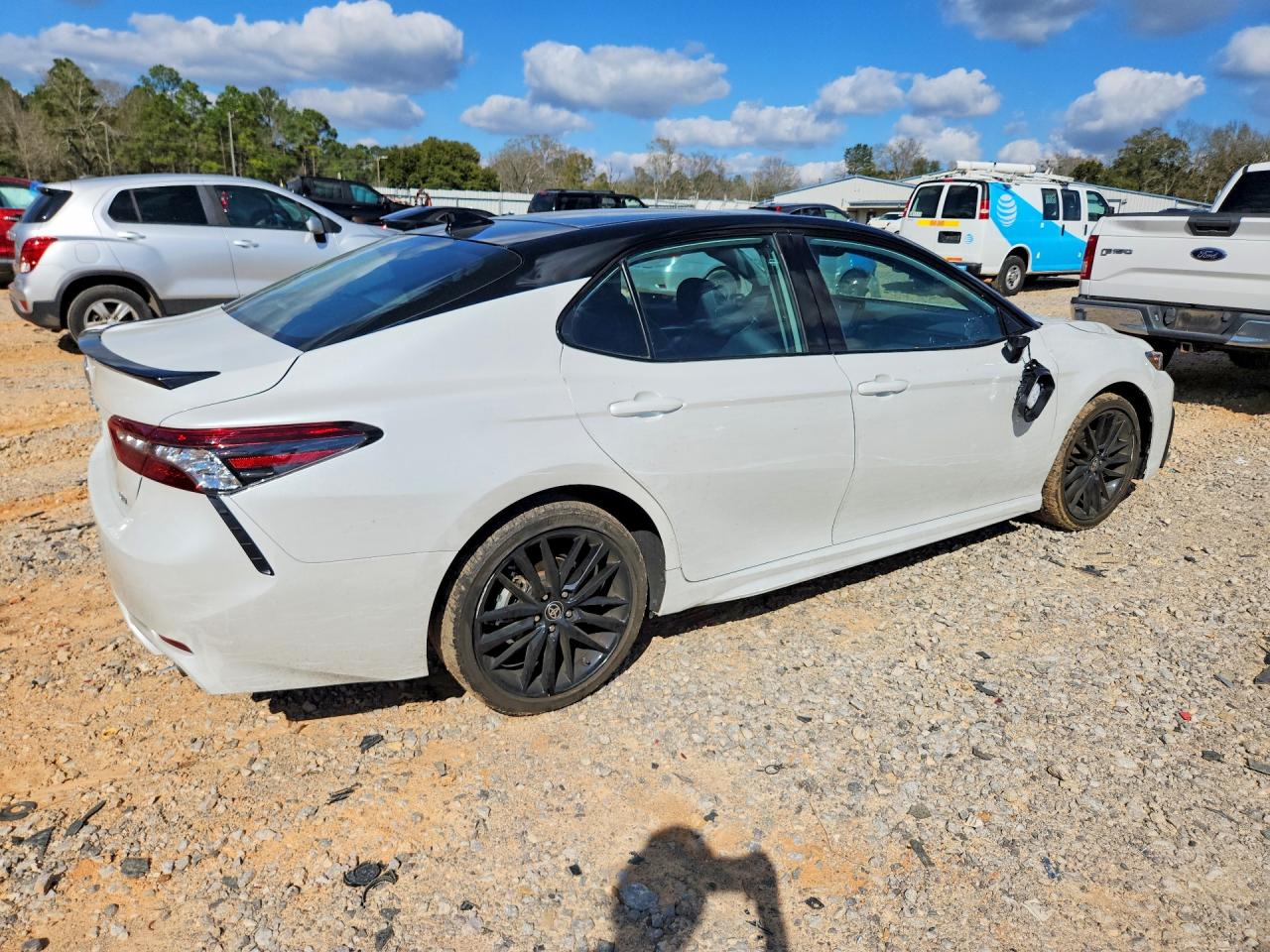 2024 TOYOTA CAMRY XSE photo 3