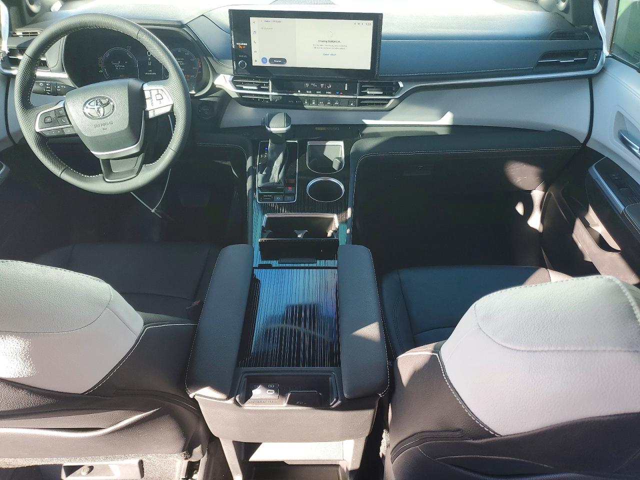2025 TOYOTA SIENNA XSE 7-PASSENGER photo 8