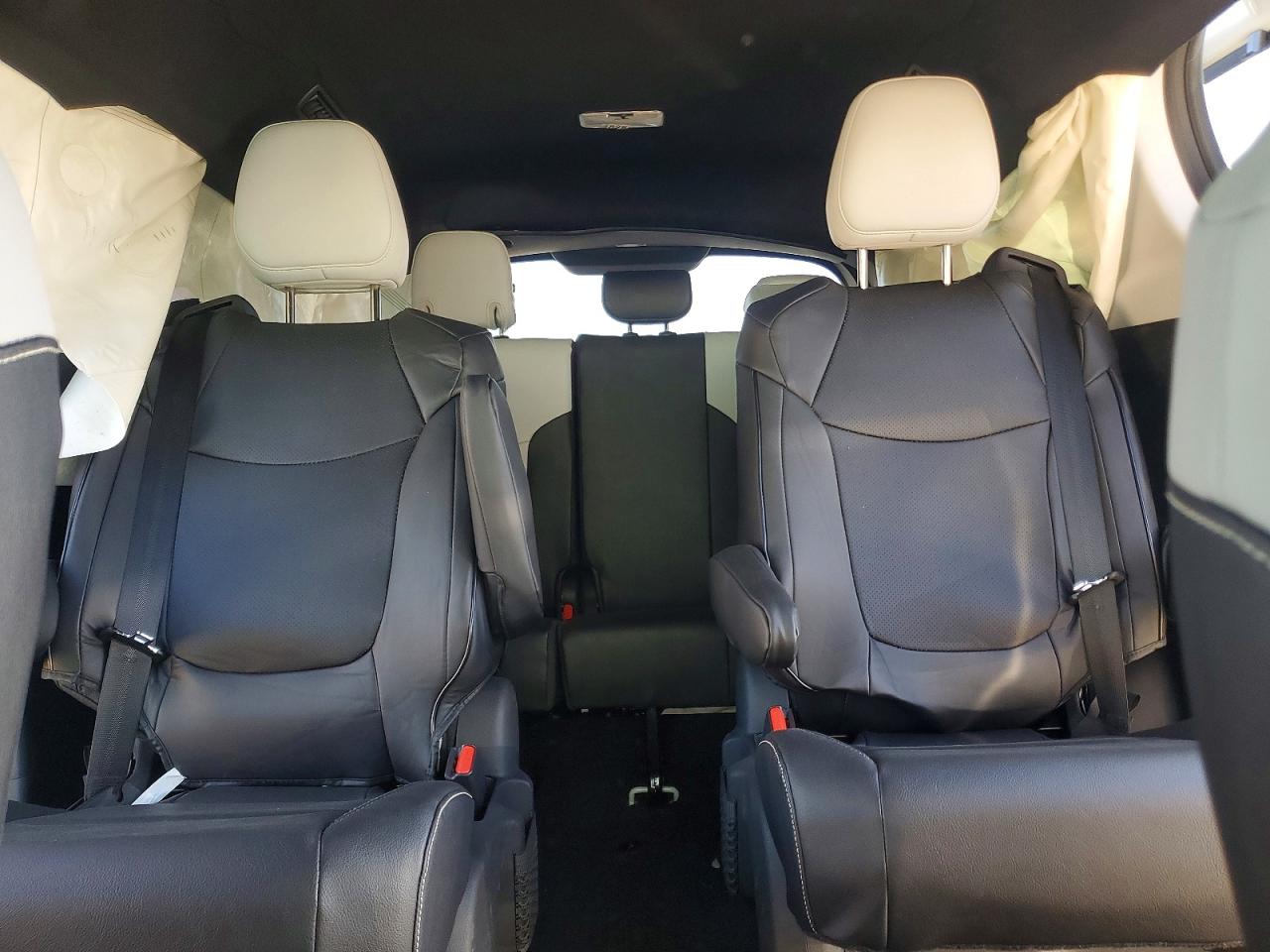 2025 TOYOTA SIENNA XSE 7-PASSENGER photo 10