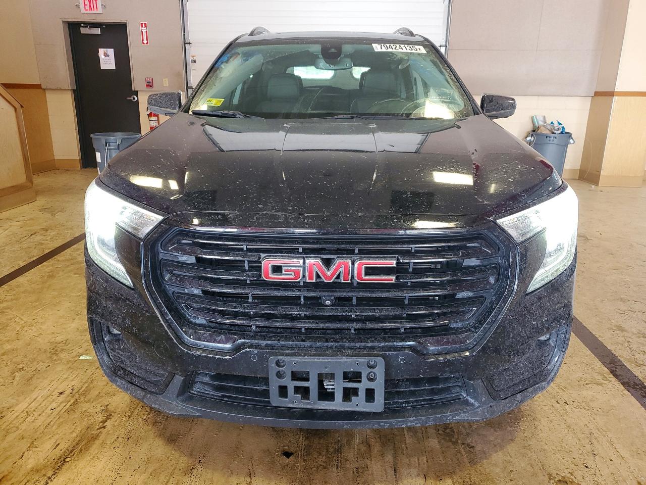 2024 GMC TERRAIN SLT photo 5