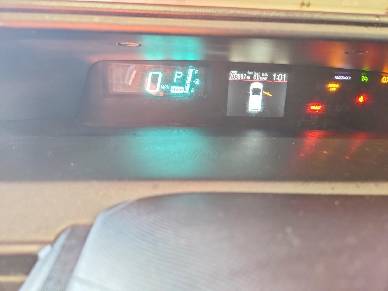 2013 TOYOTA PRIUS C TWO photo 17