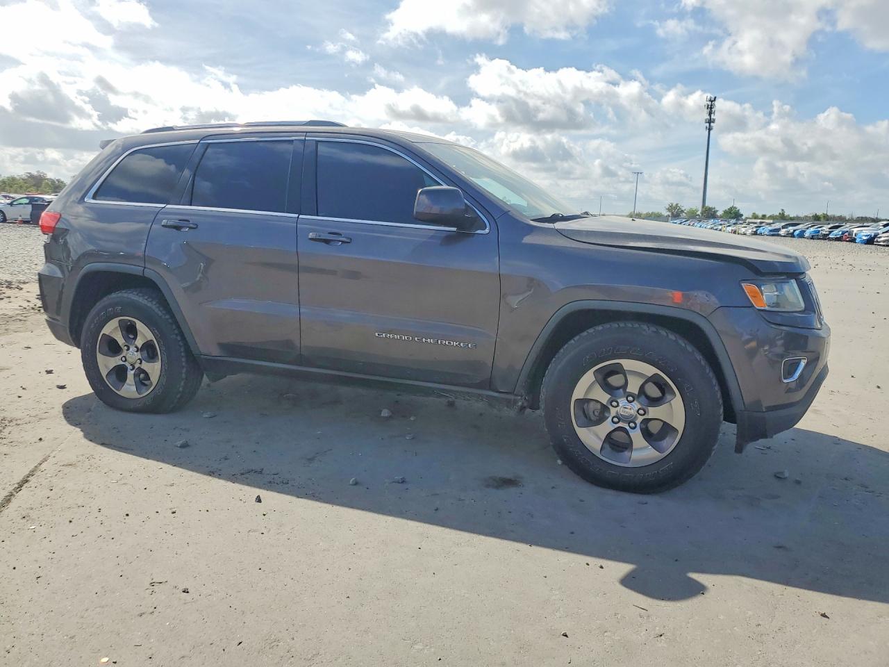 2015 JEEP GRAND CHEROKEE LAREDO photo 10