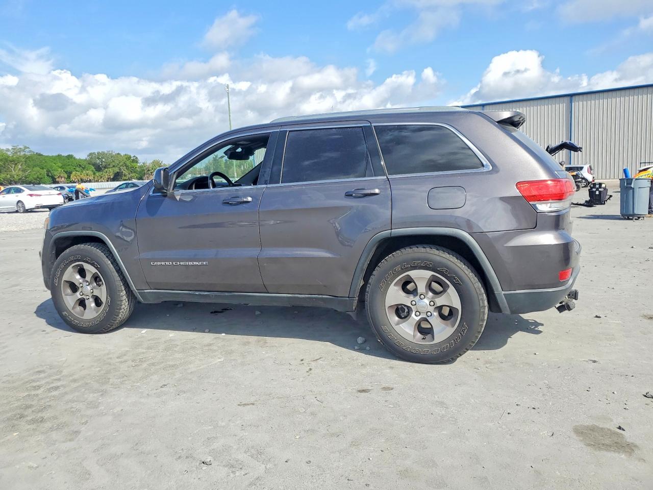 2015 JEEP GRAND CHEROKEE LAREDO photo 4