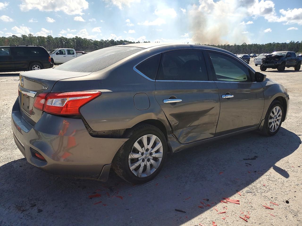 2016 NISSAN SENTRA SV photo 5
