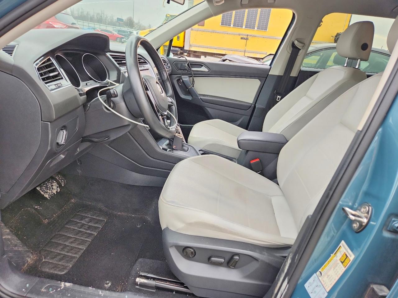 2020 VOLKSWAGEN TIGUAN SE photo 7