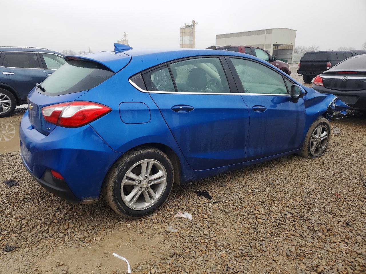 2017 CHEVROLET CRUZE LT photo 3