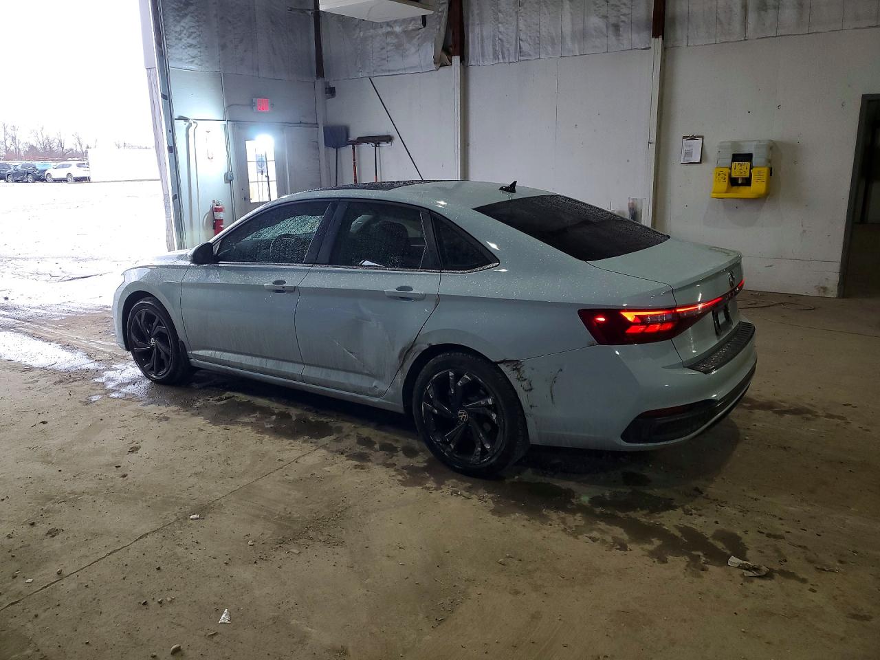 2025 VOLKSWAGEN JETTA SE photo 3