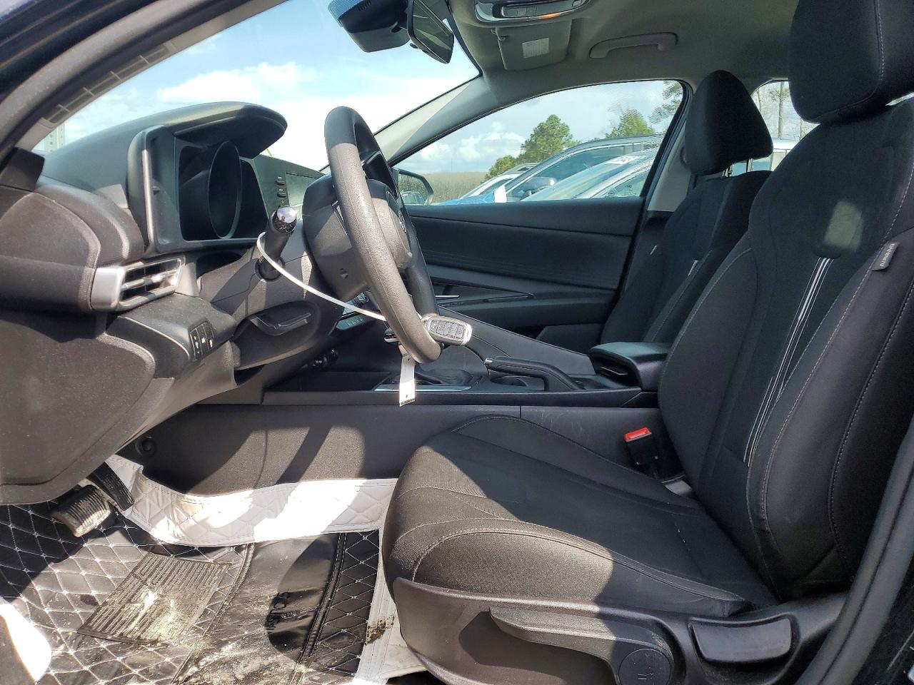 2021 HYUNDAI ELANTRA SEL photo 13