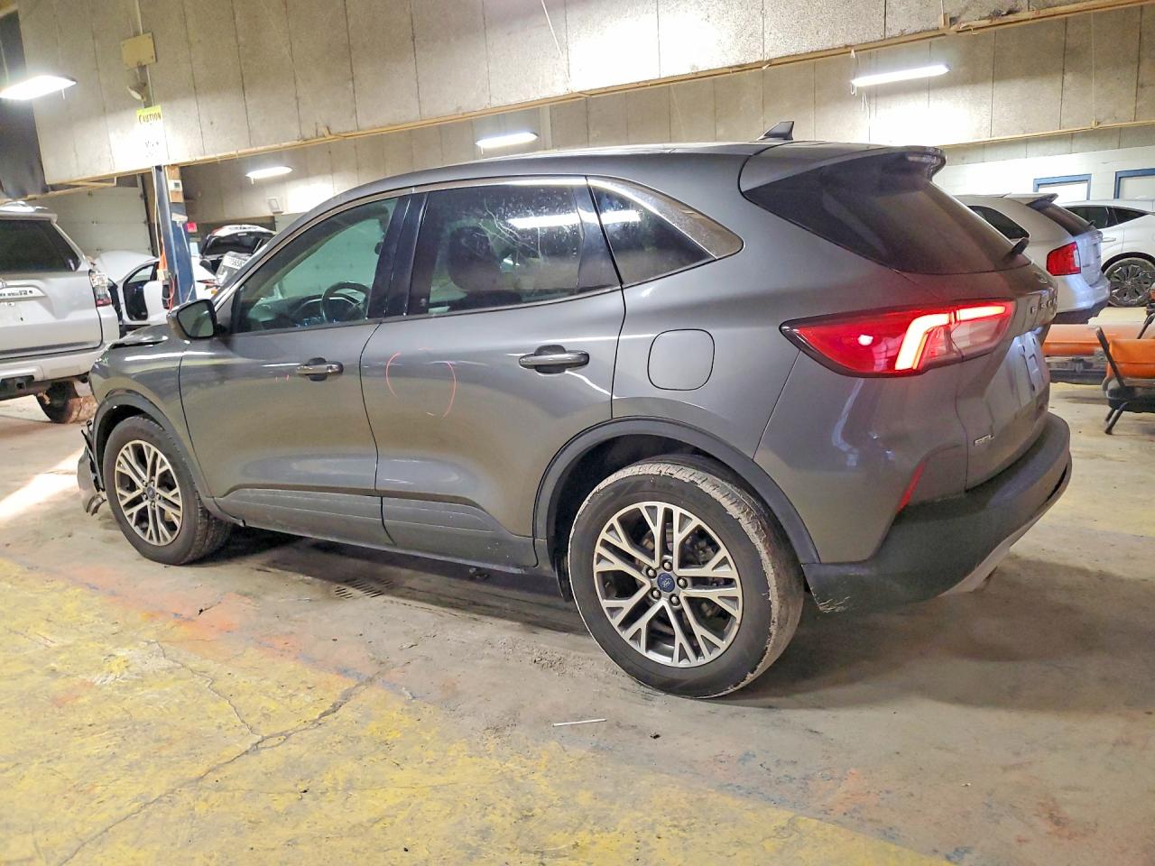 2022 FORD ESCAPE SEL photo 4