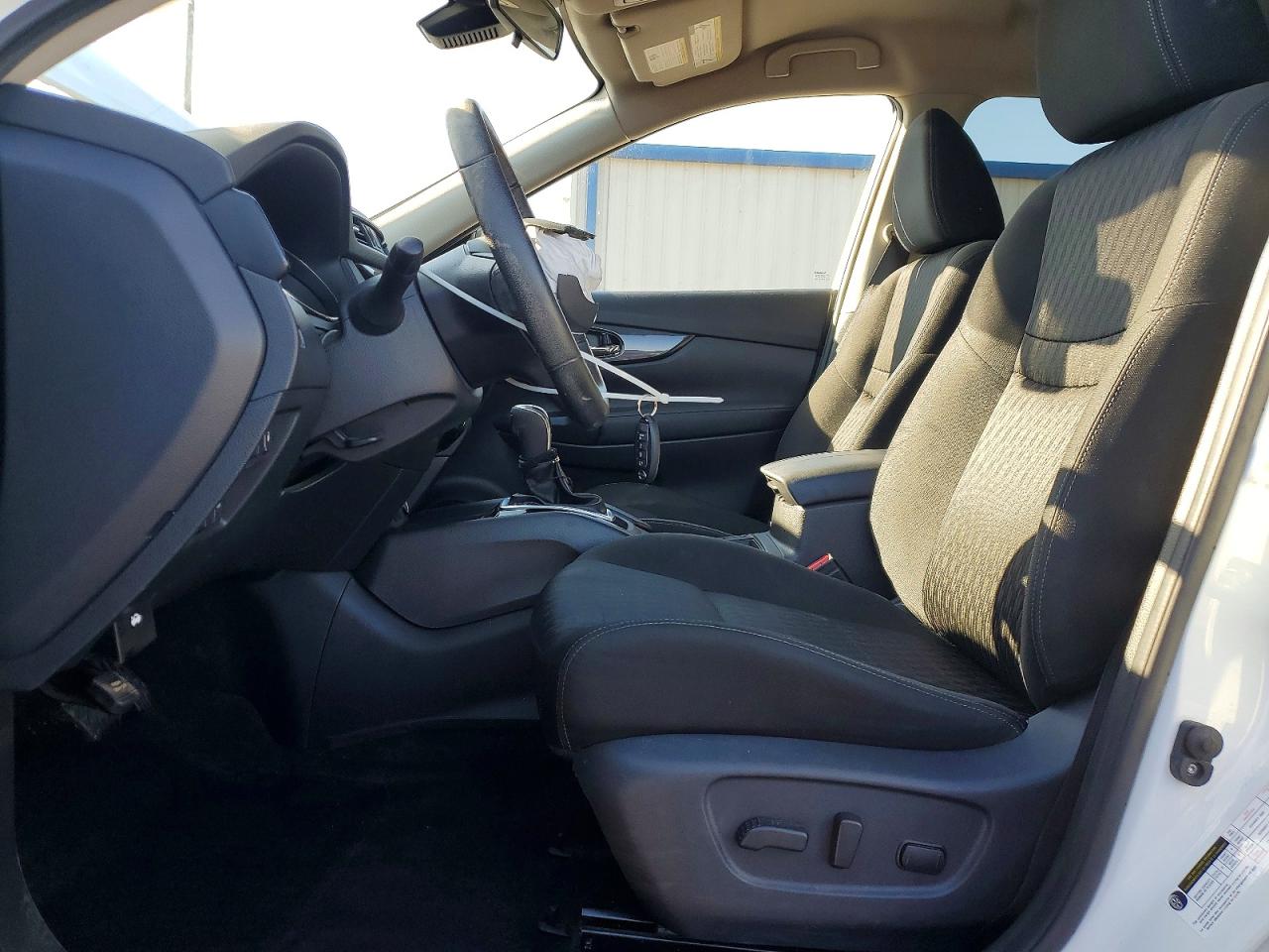 2020 NISSAN ROGUE SV photo 13