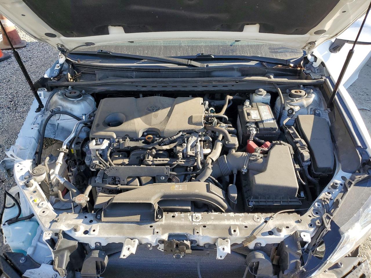 2020 TOYOTA CAMRY SE photo 21