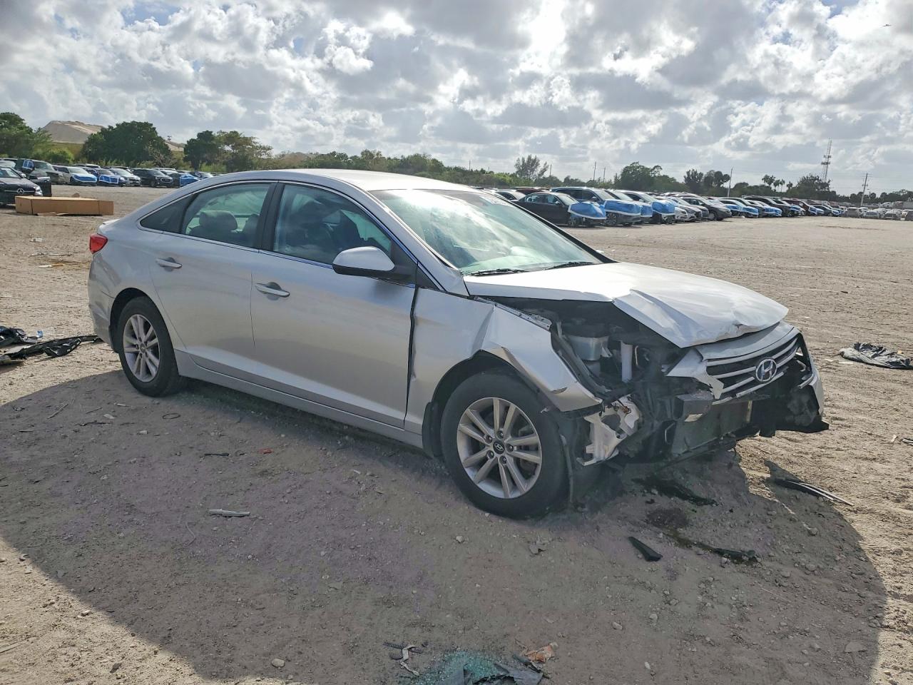 2016 HYUNDAI SONATA SE photo 4