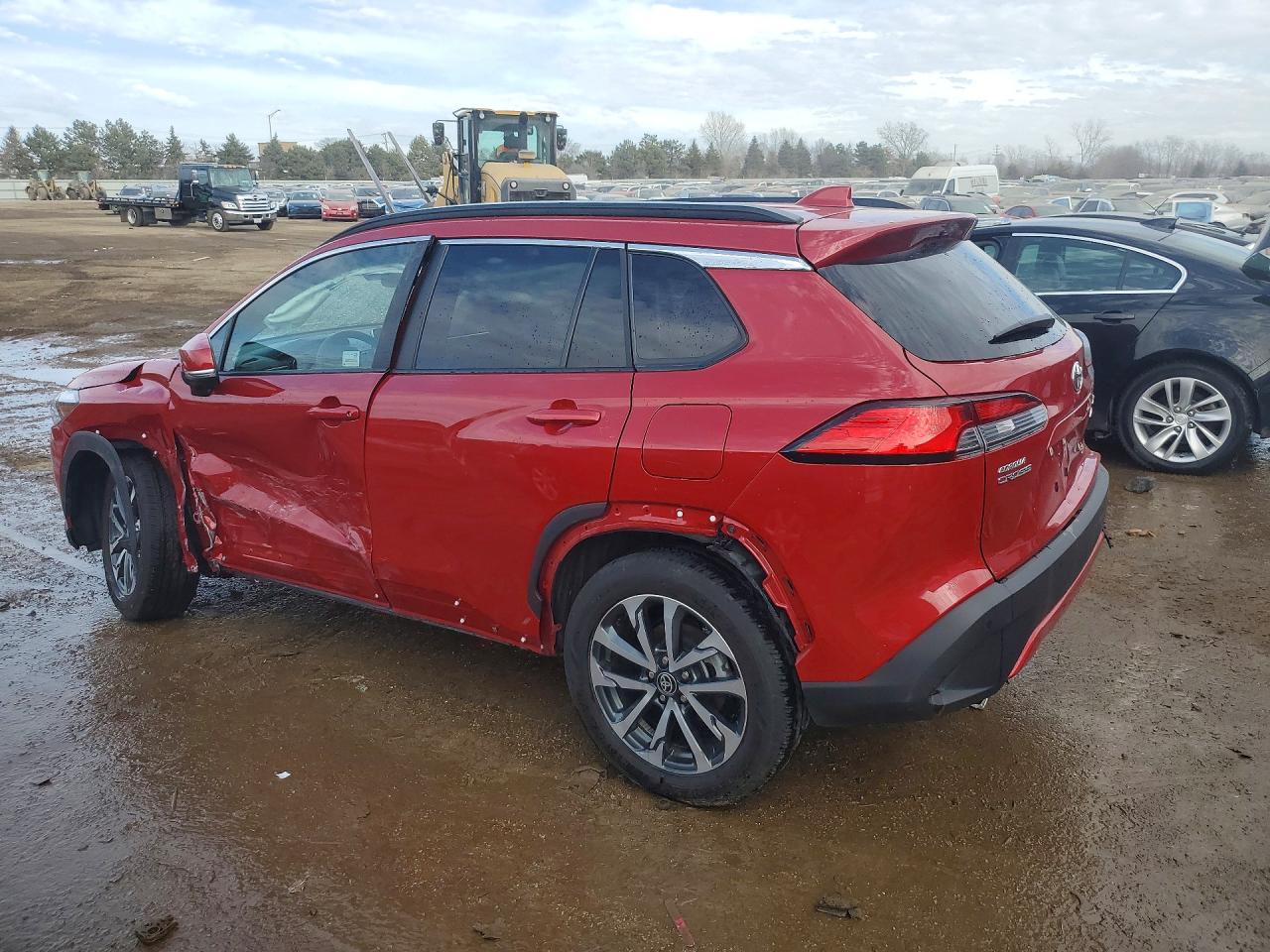 2024 TOYOTA COROLLA CROSS XLE photo 2