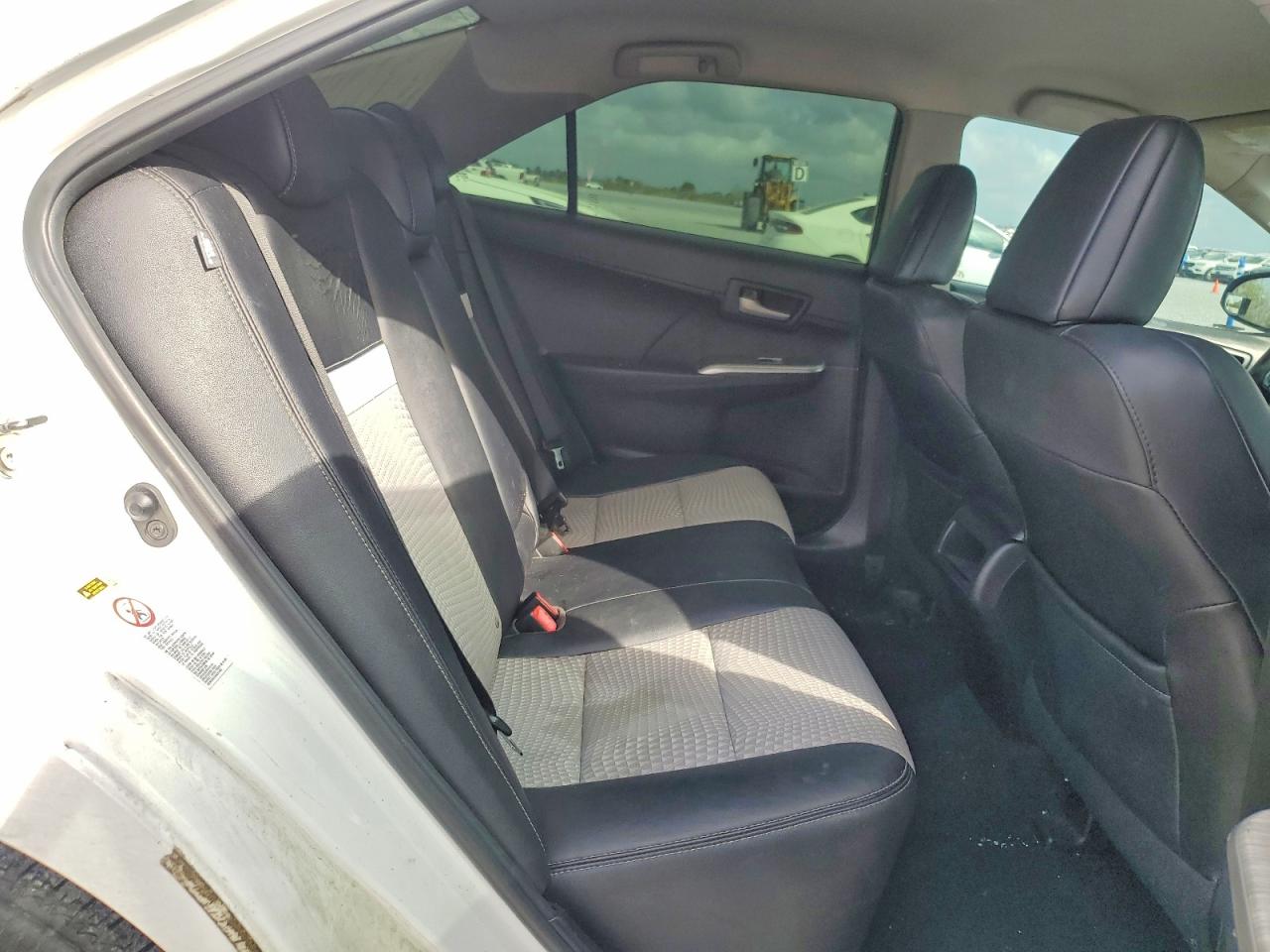 2014 TOYOTA CAMRY SE photo 10